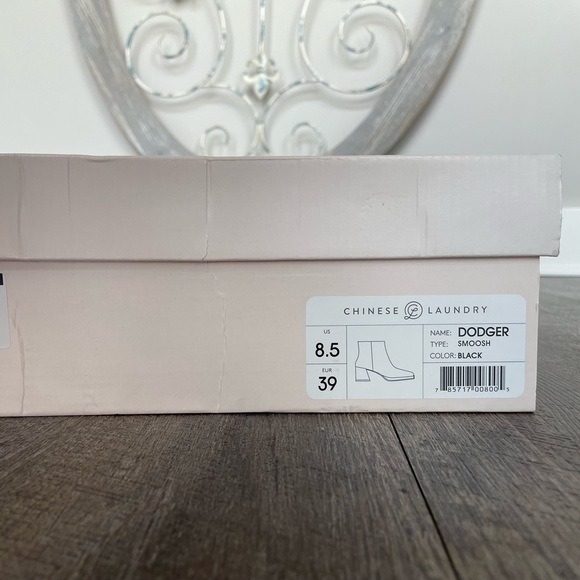 booties - Picture 7 of 8